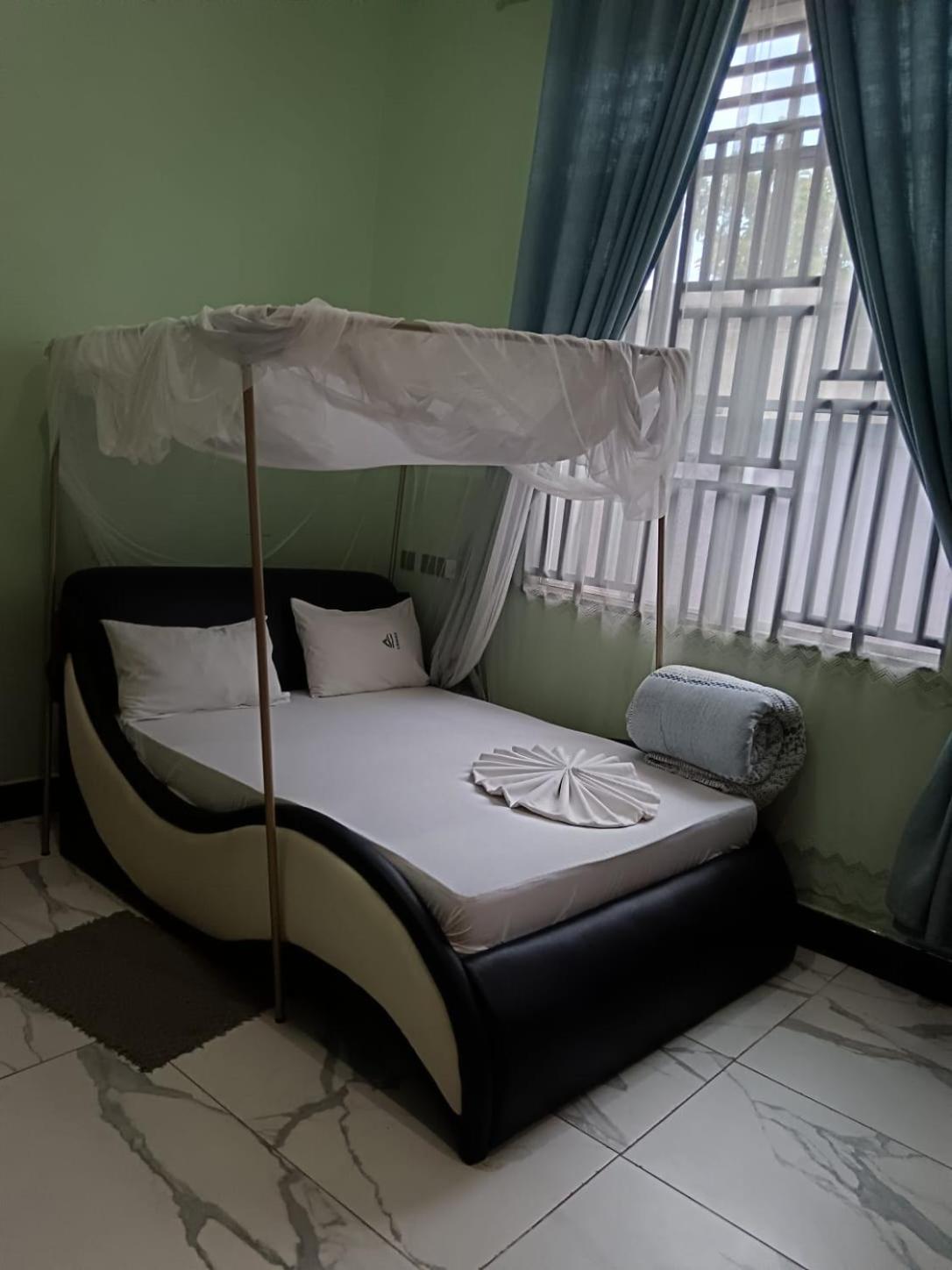 Hba Lodge Kahama Kültér fotó